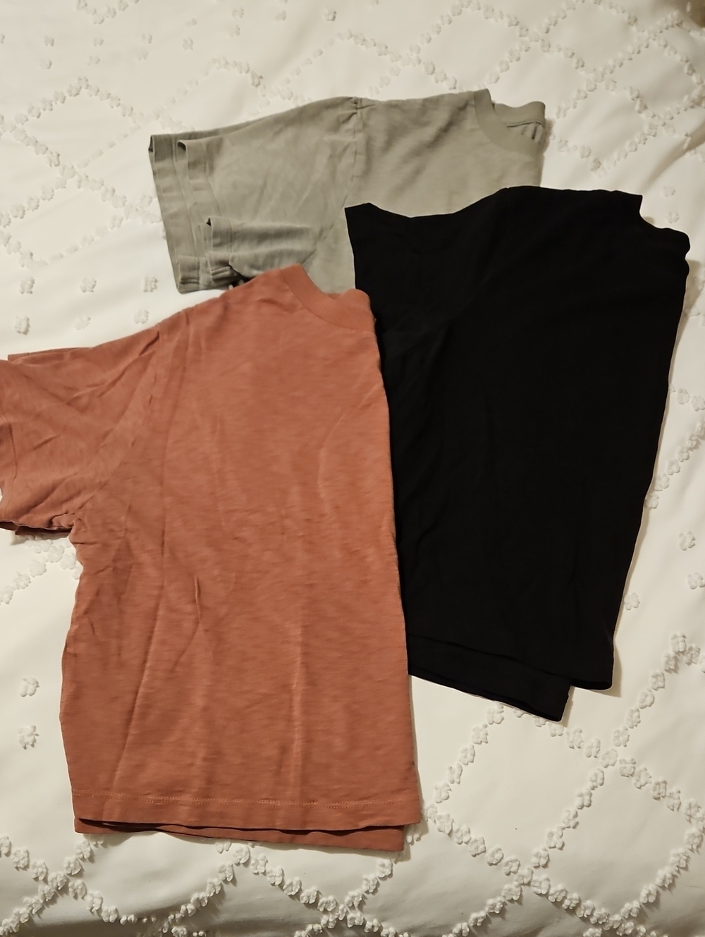 3 Uniqlo T-shirts Sz Medium